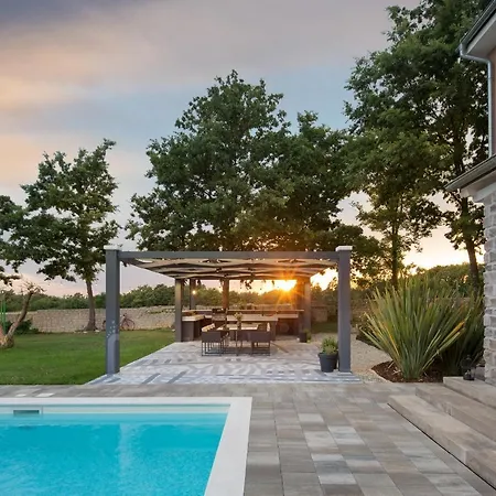 Frame Villa Butkovici (Istria)